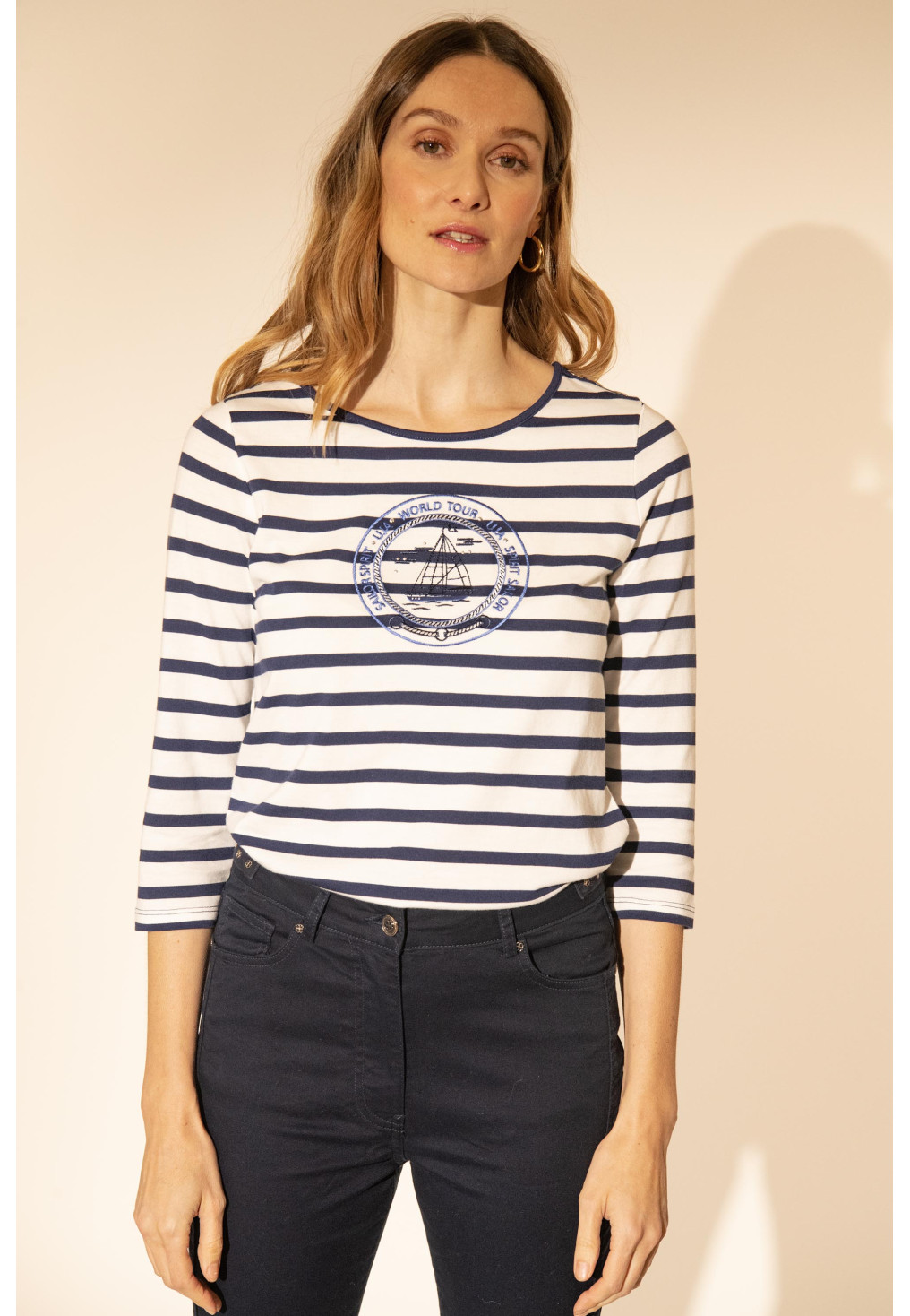 T-SHIRT - OFF WHITE / NAVY - GOUAREC - Un Jour Ailleurs