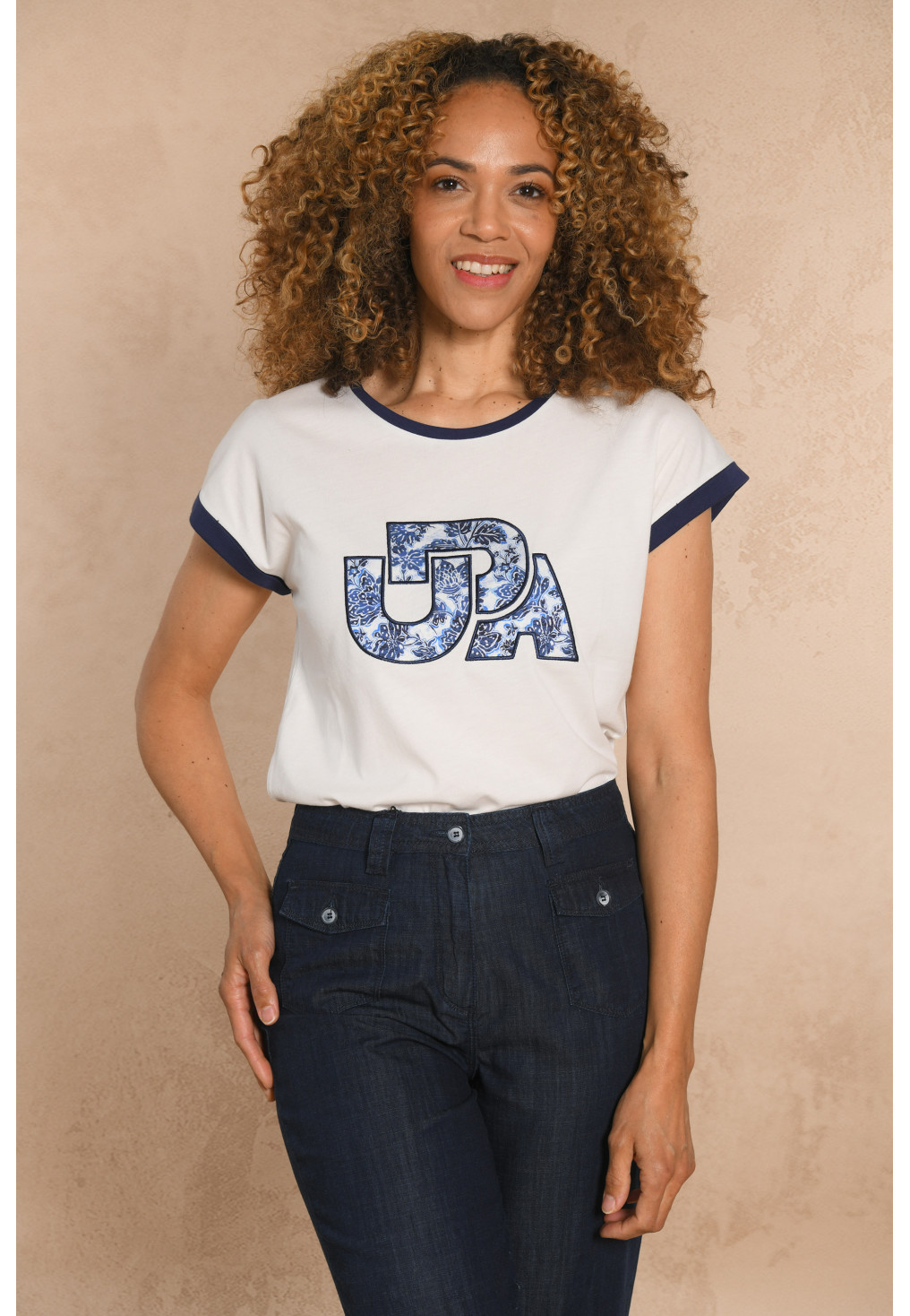 T-SHIRT - WHITE/NAVY - GRAFFITI - Un Jour Ailleurs