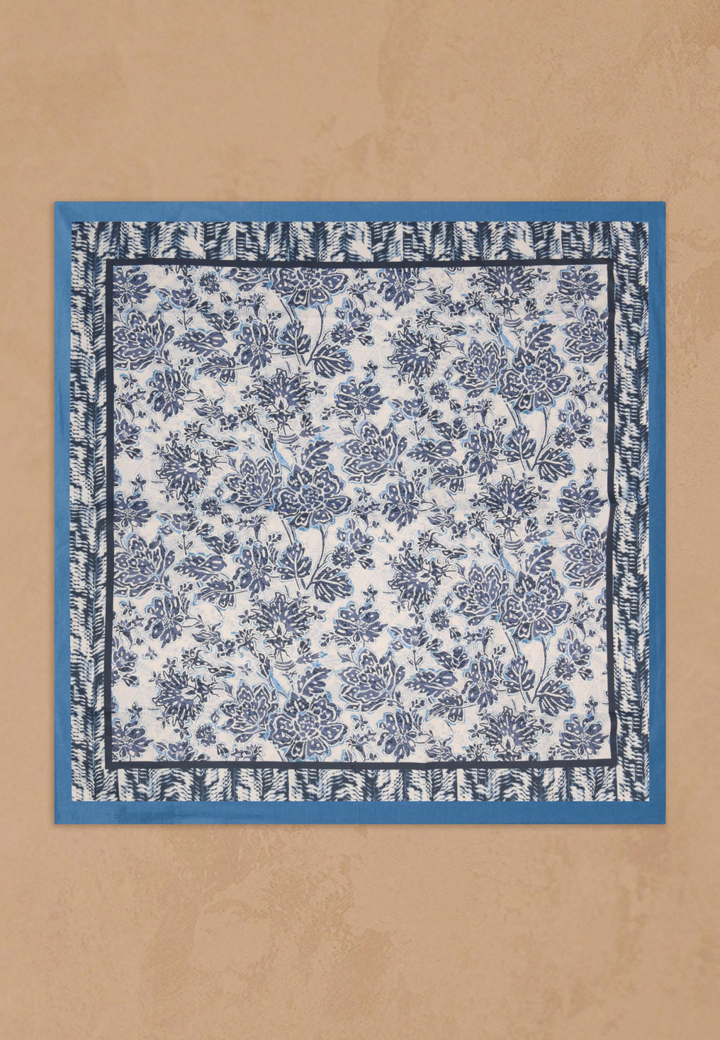 FOULARD CARRÉ - MARINE - GUACOME - Un Jour Ailleurs