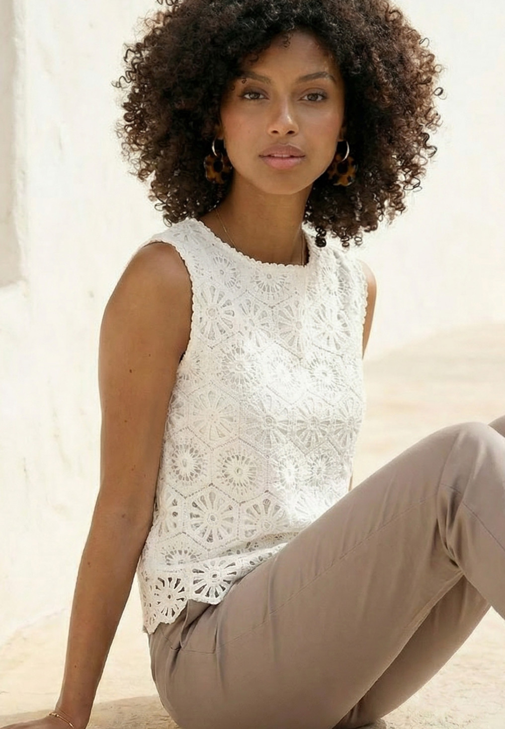 TOP SANS MANCHES - LOKU - BLANC